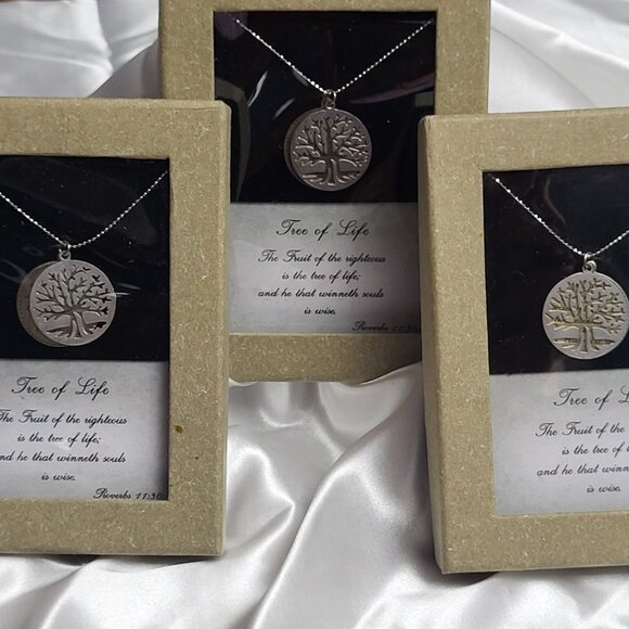 SET of 6 Necklaces ~ All NIB ~ Some Vintage ~  Each would make a wonderful gift! - Picture 2 of 13